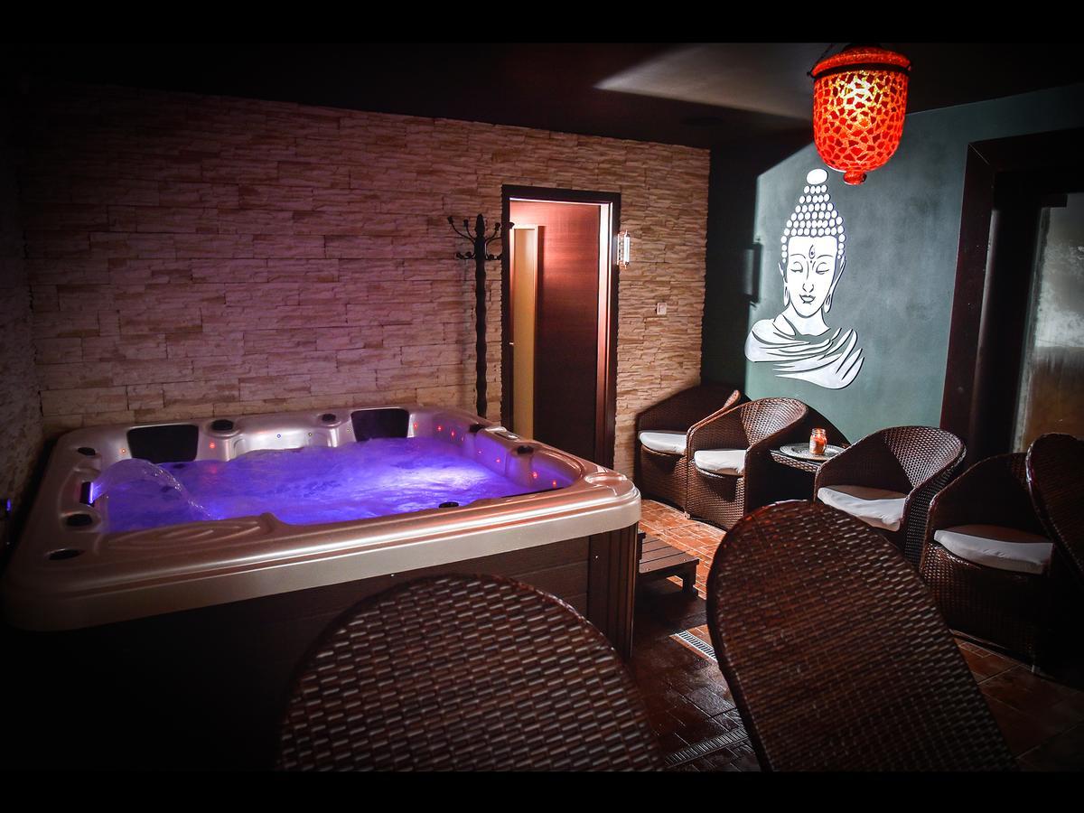 Wellness Penzion Lampasik Ruzomberok Luaran gambar